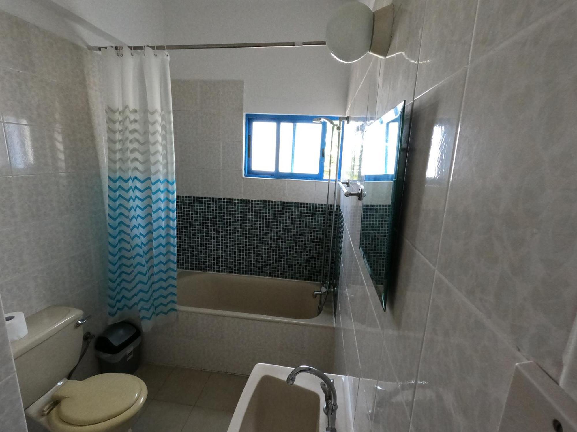 Island Budget Apartments Paphos ภายนอก รูปภาพ