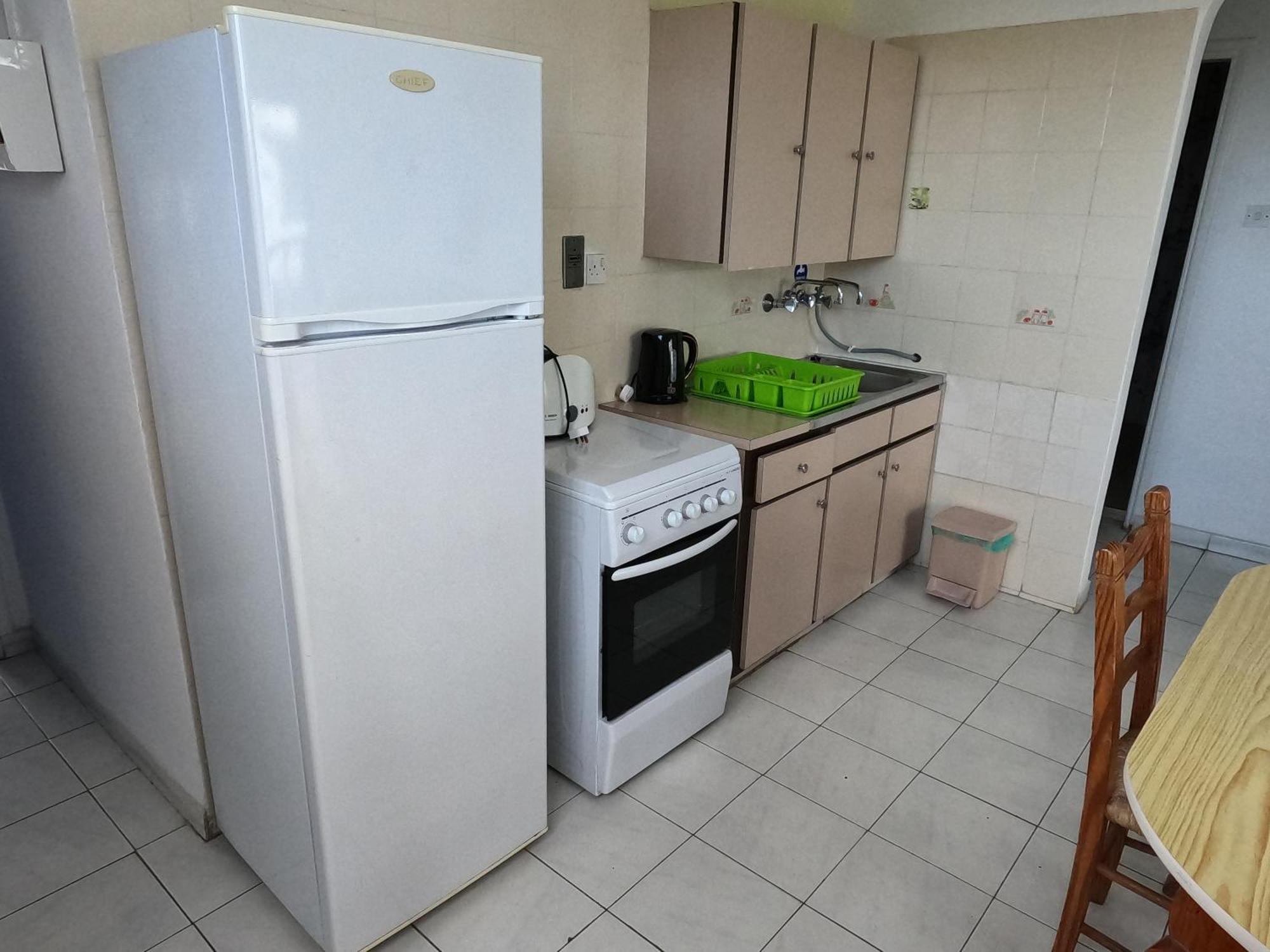 Island Budget Apartments Paphos ภายนอก รูปภาพ